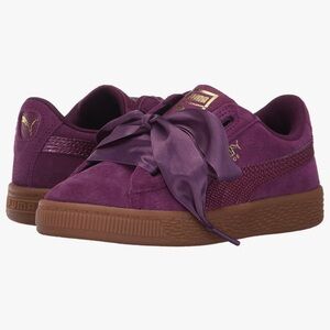 Puma Big Girls' SZ 4 Suede Heart SNK Casual Sneakers NWOT

Dark Purple